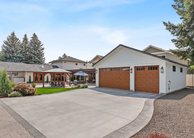 Exterior House Painting in Coeur d’Alene using Shoji White and Peppercorn from Sherwin Williams